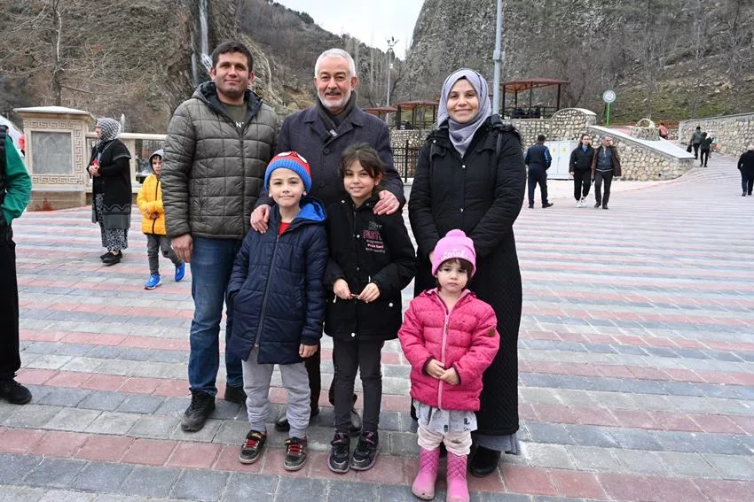 “O güler yüzünüzle sizinleyiz”