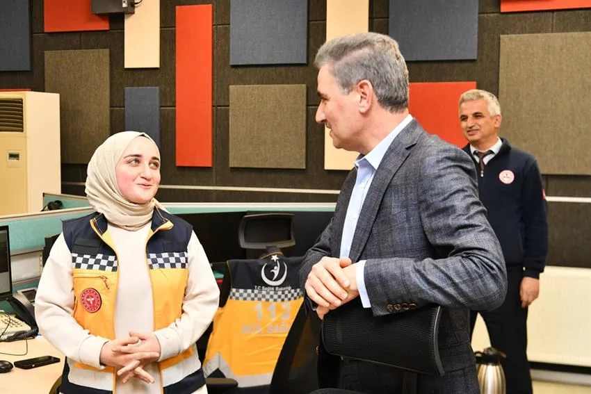 Vali Baruş 112 Acil Çağrı Merkezini Ziyaret Etti