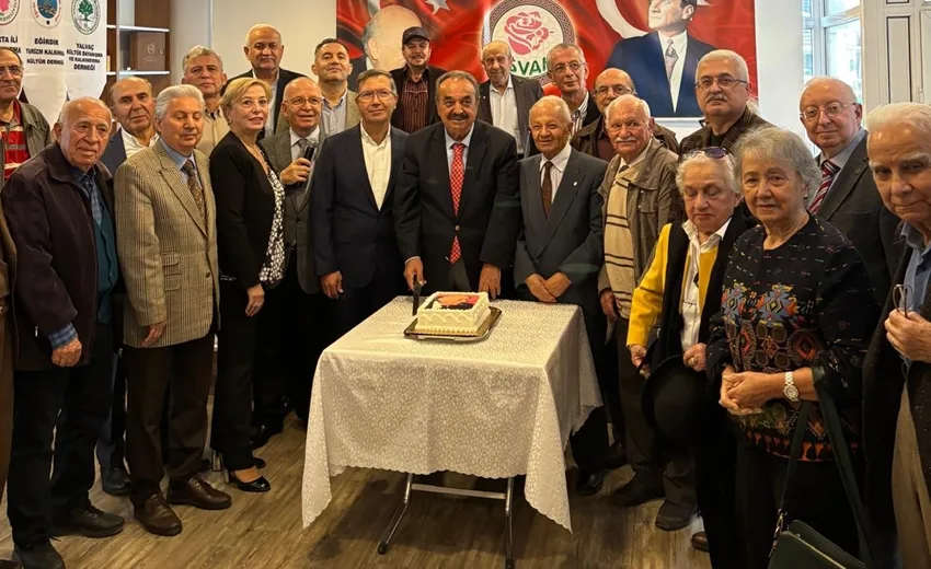 Gazeteci -Yazar Fethi Akkoç ISVAK’ta Demirel’in Bilinmeyen Yönlerini anlattı