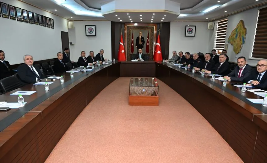 Vali Erin’den Sokak Hayvanları ve Barınak Çalışmaları Hakkında Açıklamalar