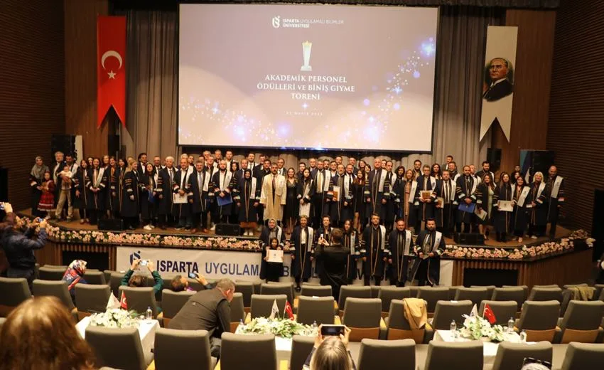 ISUBÜ 7. Kuruluş Yıldönümünü Törenle Kutladı