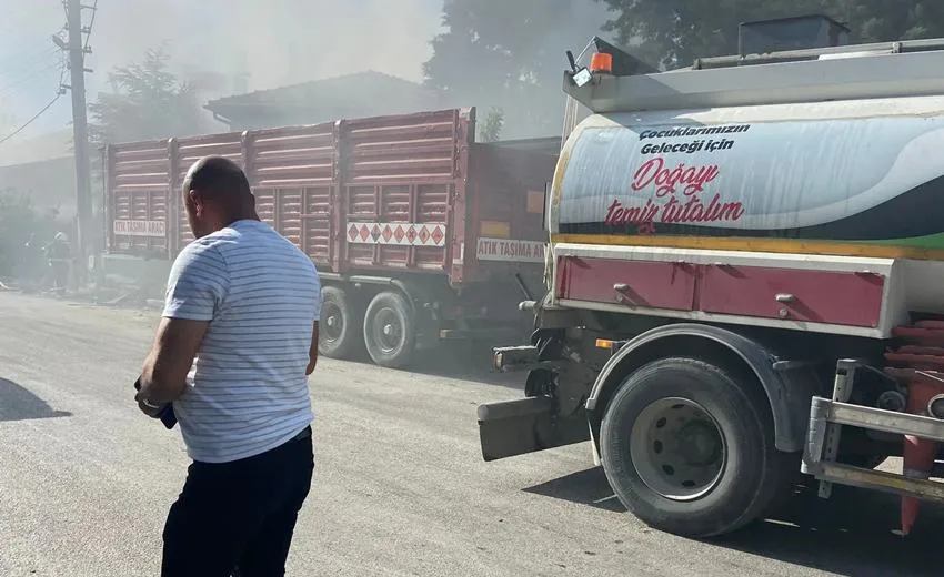 Terk Edilen Araçlar, Isparta’da Yangına Müdahalede Zorluk Yaşattı