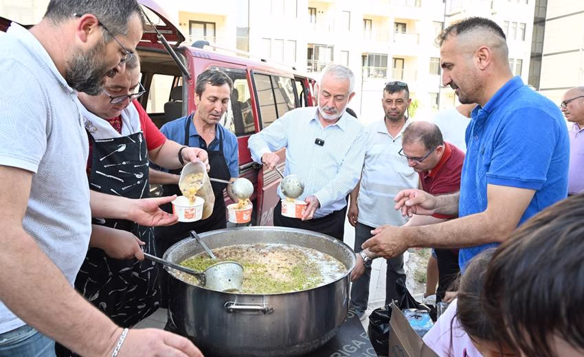1002 TOKİ’de Aşure Bereketi