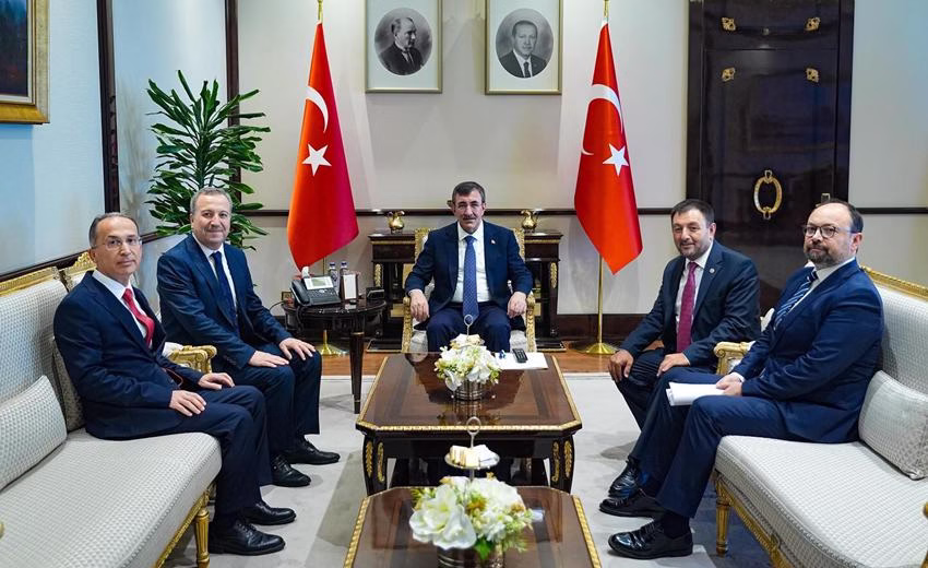 Cumhurbaşkanı Yardımcısı Cevdet Yılmaz’ı Ziyaret Ettiler