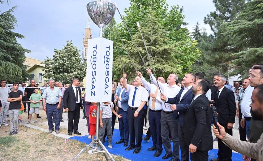 Senirce Köyü de Doğalgaza Kavuştu