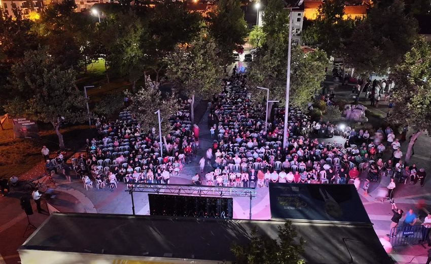 Yaz Akşamları Sinemasının Adresi Bu Kez Halife Sultan Ve Gülevler Oldu