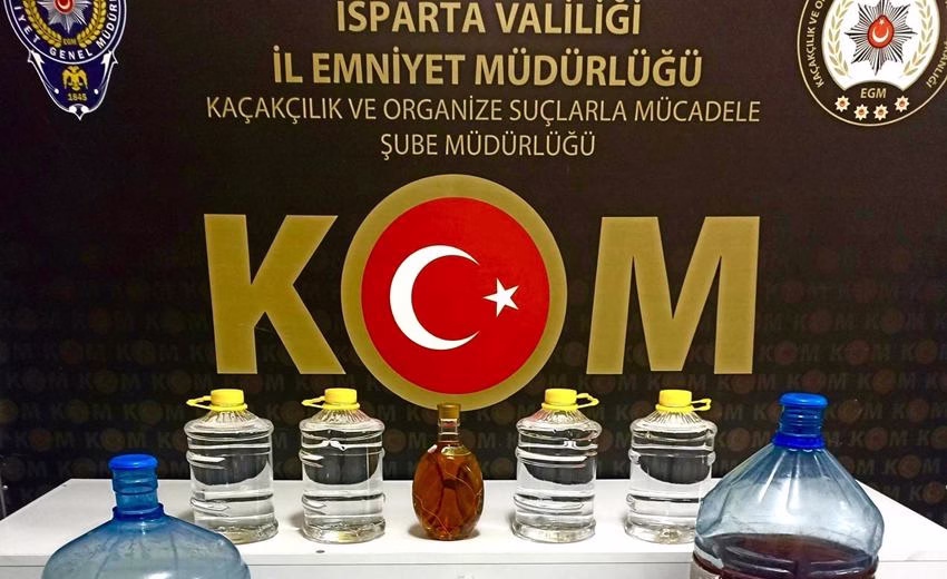 Isparta’da Kaçak Alkol Operasyonu: 33,5 Litre Sahte İçki Ele Geçirildi