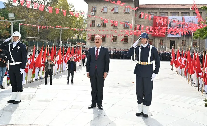Isparta’da Cumhuriyet’in 102. Yılı Coşkuyla Kutlandı