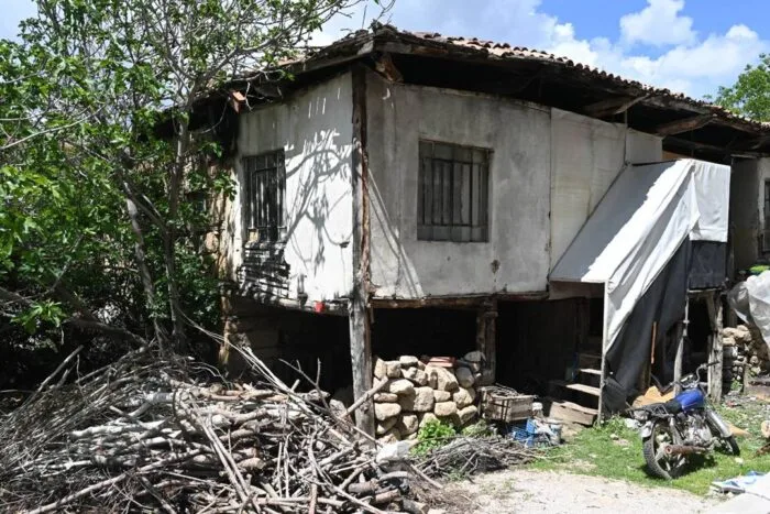 Isparta Belediyesi’nden Sav Kasabası’nda Anlamlı Dayanışma: 73 Yaşındaki Dudu Gül Yeni Yuvasına Kavuşuyor