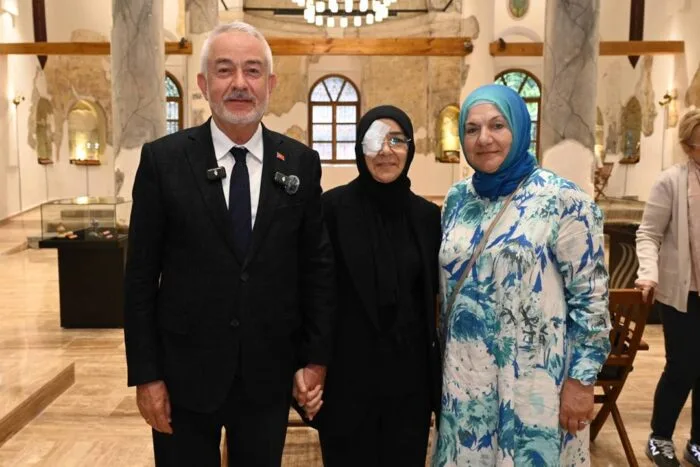 Merhum Kadir Topbaş’ın Eşi Özleyiş Topbaş Isparta’da: Koku Müzesi’ne Tam Not